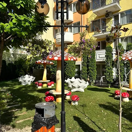 Apartment Sweet Homes *
